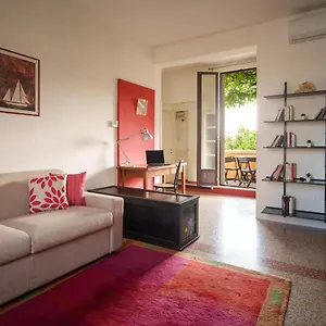 https://bilocale-zona-darsena.italymilanhotels.net